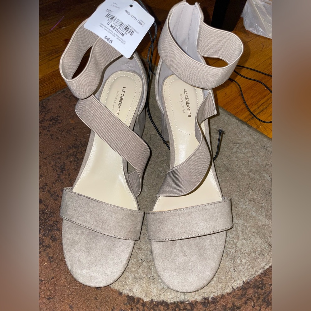Ladies super cute low heels size 9 womens $25